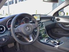 https://www.autoroyal.es/media/com_expautospro/images/big/turismos_todo_terrenos_y_furgonetas_mercedes_c_220d_681b7c4717bc5.JPG