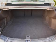 https://www.autoroyal.es/media/com_expautospro/images/big/turismos_todo_terrenos_y_furgonetas_mercedes_c_220d_681b7c49b8310.JPG