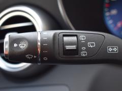 https://www.autoroyal.es/media/com_expautospro/images/big/turismos_todo_terrenos_y_furgonetas_mercedes_c_220d_6847095ebe3f3.JPG