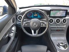 https://www.autoroyal.es/media/com_expautospro/images/big/turismos_todo_terrenos_y_furgonetas_mercedes_c_220d_684709613c30d.JPG