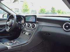 https://www.autoroyal.es/media/com_expautospro/images/big/turismos_todo_terrenos_y_furgonetas_mercedes_c_220d_684709630b230.JPG