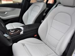 https://www.autoroyal.es/media/com_expautospro/images/big/turismos_todo_terrenos_y_furgonetas_mercedes_c_250d_5ee4b34741236.JPG