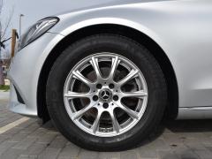 https://www.autoroyal.es/media/com_expautospro/images/big/turismos_todo_terrenos_y_furgonetas_mercedes_c_67bc4a8200801.JPG