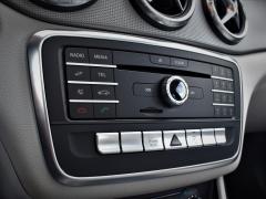https://www.autoroyal.es/media/com_expautospro/images/big/turismos_todo_terrenos_y_furgonetas_mercedes_cla_200_6151ead4495b0.JPG