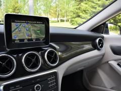 https://www.autoroyal.es/media/com_expautospro/images/big/turismos_todo_terrenos_y_furgonetas_mercedes_cla_60a78f90d9630.JPG