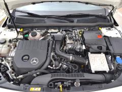 https://www.autoroyal.es/media/com_expautospro/images/big/turismos_todo_terrenos_y_furgonetas_mercedes_cla_6a3c19b8c6c0d.JPG
