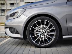 https://www.autoroyal.es/media/com_expautospro/images/big/turismos_todo_terrenos_y_furgonetas_mercedes_clase_a220d_623c911c15035.JPG