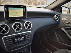 https://www.autoroyal.es/media/com_expautospro/images/big/turismos_todo_terrenos_y_furgonetas_mercedes_clase_a220d_623c912026d73.JPG