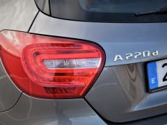 https://www.autoroyal.es/media/com_expautospro/images/big/turismos_todo_terrenos_y_furgonetas_mercedes_clase_a220d_623c9124c80b2.JPG