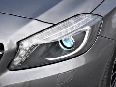 https://www.autoroyal.es/media/com_expautospro/images/big/turismos_todo_terrenos_y_furgonetas_mercedes_clase_a220d_623c9128116e9.JPG