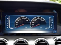 https://www.autoroyal.es/media/com_expautospro/images/big/turismos_todo_terrenos_y_furgonetas_mercedes_e350d_5f4e1e8131a3b.JPG