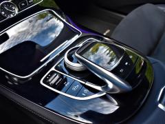 https://www.autoroyal.es/media/com_expautospro/images/big/turismos_todo_terrenos_y_furgonetas_mercedes_e350d_5f4e1e88e91ef.JPG