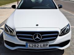 https://www.autoroyal.es/media/com_expautospro/images/big/turismos_todo_terrenos_y_furgonetas_mercedes_e_220_60f14a8ec58ba.JPG