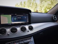 https://www.autoroyal.es/media/com_expautospro/images/big/turismos_todo_terrenos_y_furgonetas_mercedes_e_220_60f14aed870ca.JPG