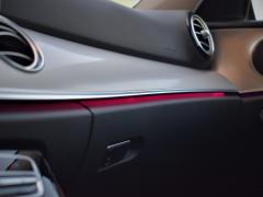 https://www.autoroyal.es/media/com_expautospro/images/big/turismos_todo_terrenos_y_furgonetas_mercedes_e_220_60f14aefc5d95.JPG