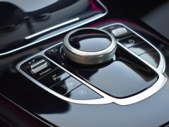 https://www.autoroyal.es/media/com_expautospro/images/big/turismos_todo_terrenos_y_furgonetas_mercedes_e_220_60f14b3c6dc9a.JPG