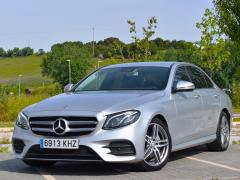 https://www.autoroyal.es/media/com_expautospro/images/big/turismos_todo_terrenos_y_furgonetas_mercedes_e_220_68343d28d24ee.JPG