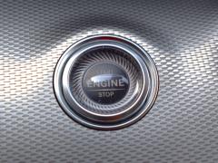 https://www.autoroyal.es/media/com_expautospro/images/big/turismos_todo_terrenos_y_furgonetas_mercedes_e_220_68343d2d48cff.JPG