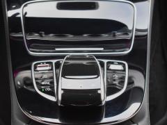 https://www.autoroyal.es/media/com_expautospro/images/big/turismos_todo_terrenos_y_furgonetas_mercedes_e_220_68343d309058b.JPG