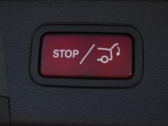 https://www.autoroyal.es/media/com_expautospro/images/big/turismos_todo_terrenos_y_furgonetas_mercedes_e_220_69dd14f3a9680.JPG