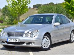 https://www.autoroyal.es/media/com_expautospro/images/big/turismos_todo_terrenos_y_furgonetas_mercedes_e_220_69f094e51191f.JPG