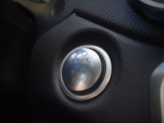 https://www.autoroyal.es/media/com_expautospro/images/big/turismos_todo_terrenos_y_furgonetas_mercedes_gla_200_64689684afaed.JPG