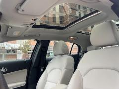 https://www.autoroyal.es/media/com_expautospro/images/big/turismos_todo_terrenos_y_furgonetas_mercedes_gla_220_653f9620ada62.JPG