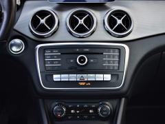 https://www.autoroyal.es/media/com_expautospro/images/big/turismos_todo_terrenos_y_furgonetas_mercedes_gla_664c7e11aec68.JPG