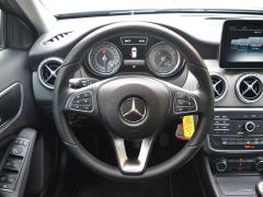 https://www.autoroyal.es/media/com_expautospro/images/big/turismos_todo_terrenos_y_furgonetas_mercedes_gla_668ec5f983897.JPG