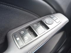 https://www.autoroyal.es/media/com_expautospro/images/big/turismos_todo_terrenos_y_furgonetas_mercedes_gla_668ec5fa8157c.JPG