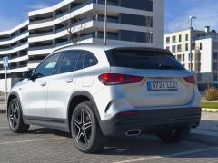 https://www.autoroyal.es/media/com_expautospro/images/big/turismos_todo_terrenos_y_furgonetas_mercedes_gla_6758676b4e35e.JPG