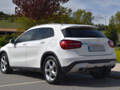 https://www.autoroyal.es/media/com_expautospro/images/big/turismos_todo_terrenos_y_furgonetas_mercedes_gla_67fe96eb385c0.JPG