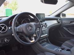 https://www.autoroyal.es/media/com_expautospro/images/big/turismos_todo_terrenos_y_furgonetas_mercedes_gla_67fe96eeb5a3c.JPG