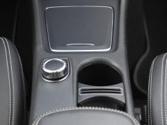 https://www.autoroyal.es/media/com_expautospro/images/big/turismos_todo_terrenos_y_furgonetas_mercedes_gla_67fe96f1eb564.JPG