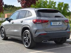 https://www.autoroyal.es/media/com_expautospro/images/big/turismos_todo_terrenos_y_furgonetas_mercedes_gla_681247cbdd1a0.JPG