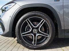 https://www.autoroyal.es/media/com_expautospro/images/big/turismos_todo_terrenos_y_furgonetas_mercedes_gla_681247cc4959a.JPG