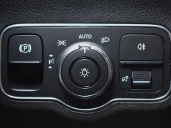 https://www.autoroyal.es/media/com_expautospro/images/big/turismos_todo_terrenos_y_furgonetas_mercedes_gla_681247ce47add.JPG