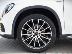 https://www.autoroyal.es/media/com_expautospro/images/big/turismos_todo_terrenos_y_furgonetas_mercedes_gla_683dbacd6bc44.JPG