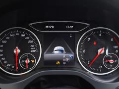 https://www.autoroyal.es/media/com_expautospro/images/big/turismos_todo_terrenos_y_furgonetas_mercedes_gla_6859648f74dbd.JPG