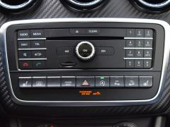 https://www.autoroyal.es/media/com_expautospro/images/big/turismos_todo_terrenos_y_furgonetas_mercedes_gla_68596492cef46.JPG