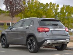 https://www.autoroyal.es/media/com_expautospro/images/big/turismos_todo_terrenos_y_furgonetas_mercedes_gla_68f9f5b936cbf.JPG