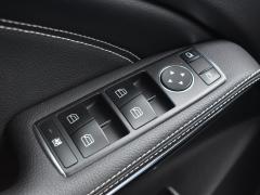 https://www.autoroyal.es/media/com_expautospro/images/big/turismos_todo_terrenos_y_furgonetas_mercedes_gla_68f9f5ba39bc9.JPG