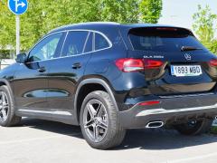https://www.autoroyal.es/media/com_expautospro/images/big/turismos_todo_terrenos_y_furgonetas_mercedes_gla_69f0859562f83.JPG