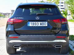 https://www.autoroyal.es/media/com_expautospro/images/big/turismos_todo_terrenos_y_furgonetas_mercedes_gla_69f085959c8a1.JPG