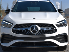 https://www.autoroyal.es/media/com_expautospro/images/big/turismos_todo_terrenos_y_furgonetas_mercedes_gla_6a145f4b495e3.png