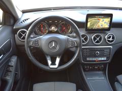 https://www.autoroyal.es/media/com_expautospro/images/big/turismos_todo_terrenos_y_furgonetas_mercedes_gla_6a4d21f9b1804.JPG