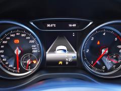https://www.autoroyal.es/media/com_expautospro/images/big/turismos_todo_terrenos_y_furgonetas_mercedes_gla_6a4d21fa25149.JPG