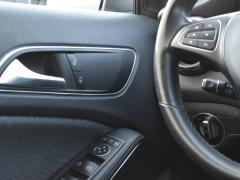 https://www.autoroyal.es/media/com_expautospro/images/big/turismos_todo_terrenos_y_furgonetas_mercedes_gla_6a4d22036809a.JPG