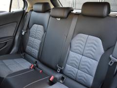 https://www.autoroyal.es/media/com_expautospro/images/big/turismos_todo_terrenos_y_furgonetas_mercedes_gla_6a4d22057f0b4.JPG