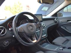 https://www.autoroyal.es/media/com_expautospro/images/big/turismos_todo_terrenos_y_furgonetas_mercedes_gla_6a4d220834bbe.JPG